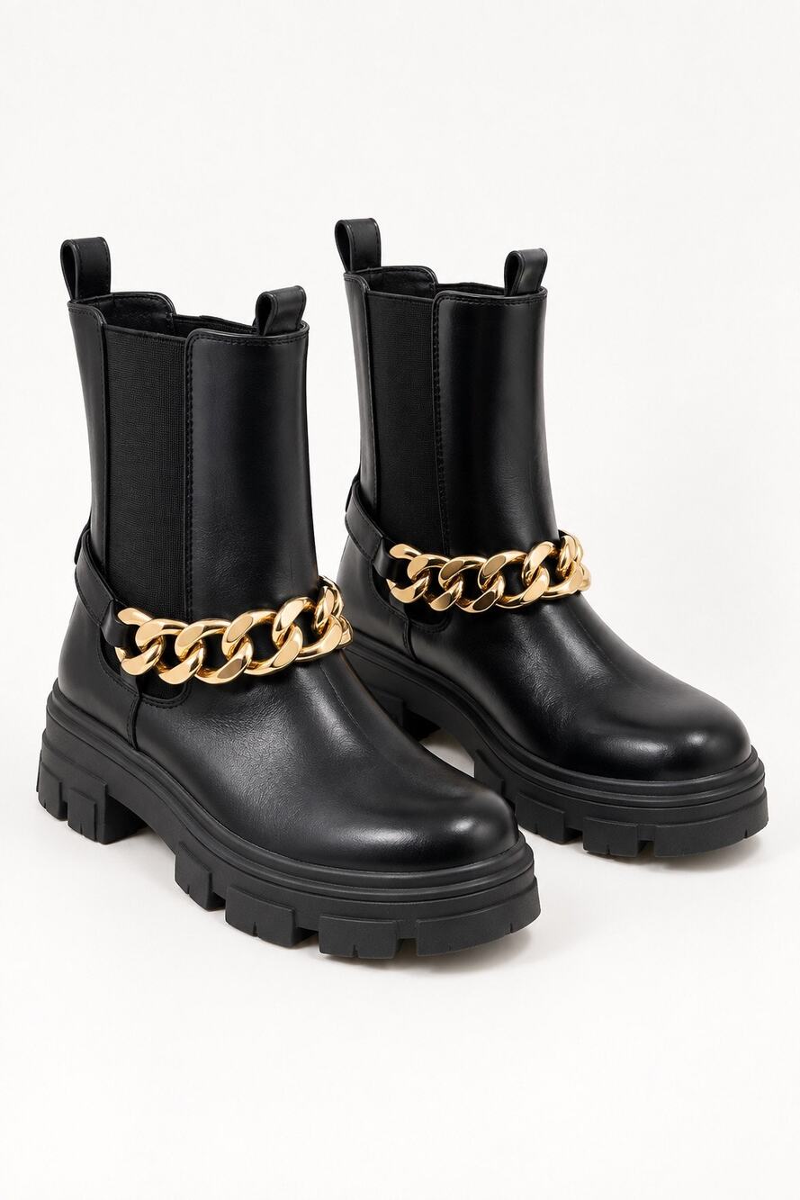 Liliana Chunky Chain Chelsea Lug Sole Boots Black Size 7.5